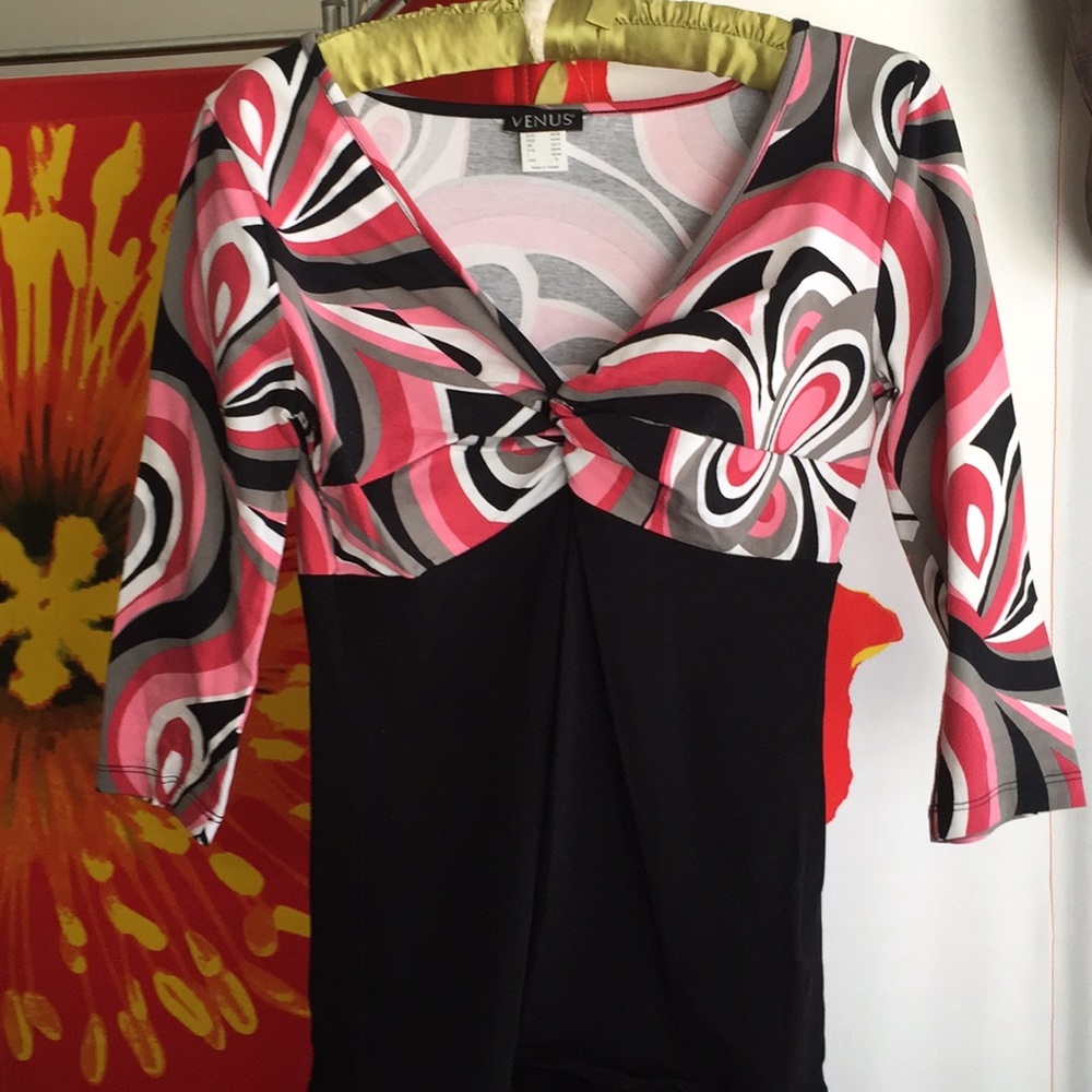 💜 VENUS LOVE PRINT TOP 💜